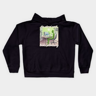 This Planet Earth Looks Promising - alien escape Kids Hoodie